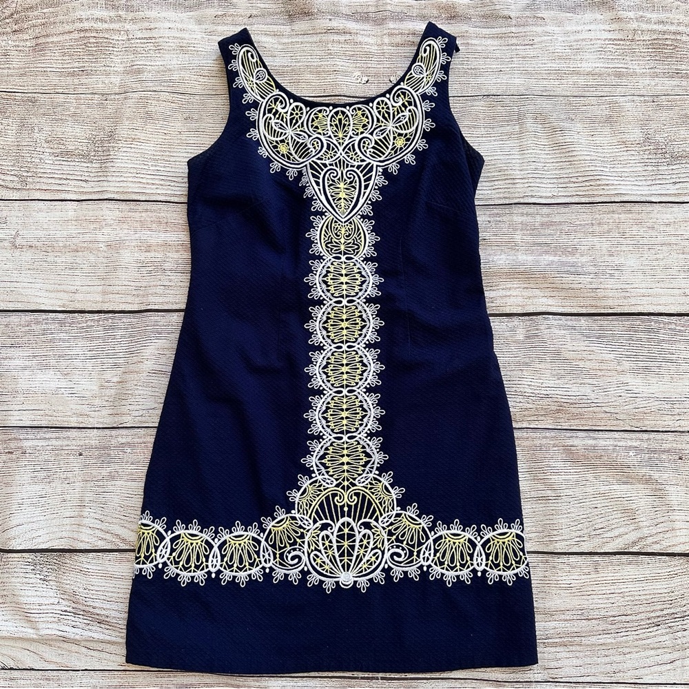 Lilly Pulitzer Navy Sleeveless Dress w. White & Yellow Embroidery Ladies Sz 6